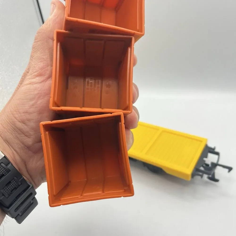 1988 Playskool Express Train Freight Yellow Flat Car With 3 Brown Boxes